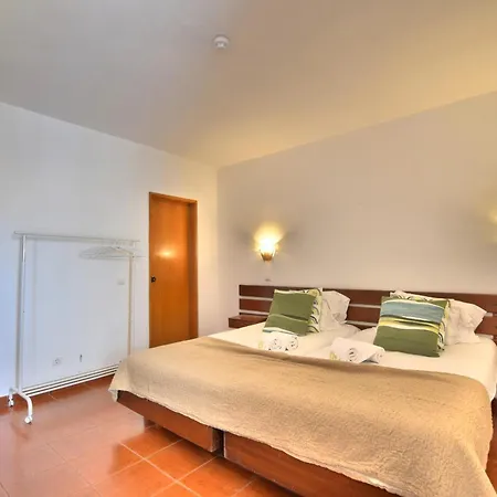 Beguest Oura Vilanova Αλμπουφέιρα